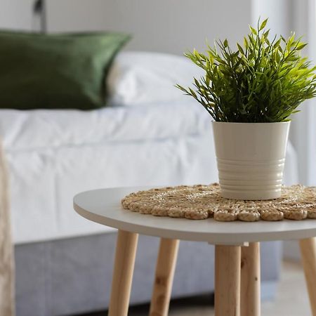 Ursus Sunny Studio For 4 Guests With Parking & Balcony By Noclegi Renters Варшава Экстерьер фото