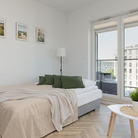 Ursus Sunny Studio For 4 Guests With Parking & Balcony By Noclegi Renters Варшава Экстерьер фото
